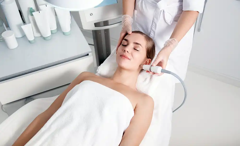Cold laser therapy being applied to knee